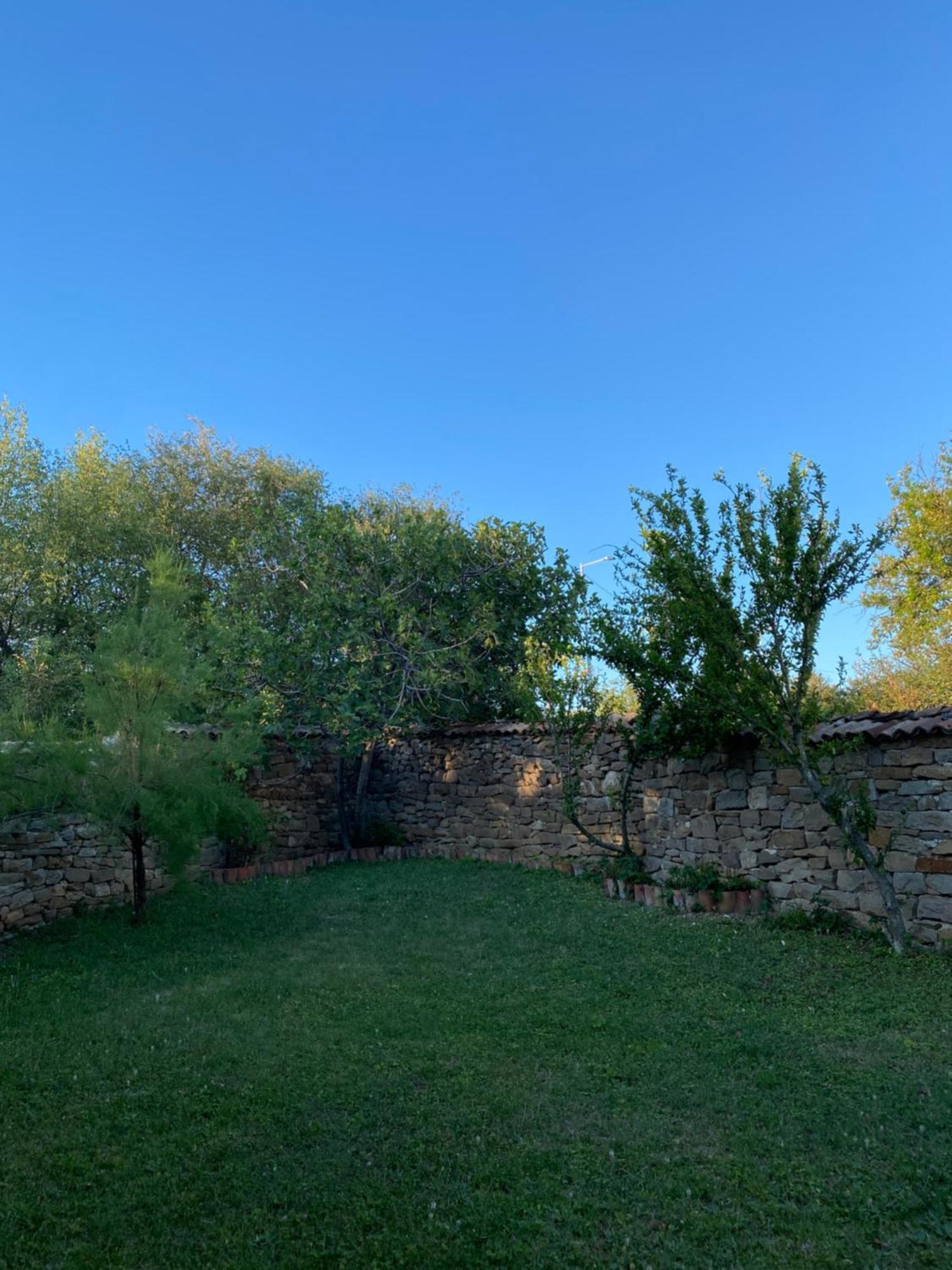ארבאנאסי Guest House Debar מראה חיצוני תמונה