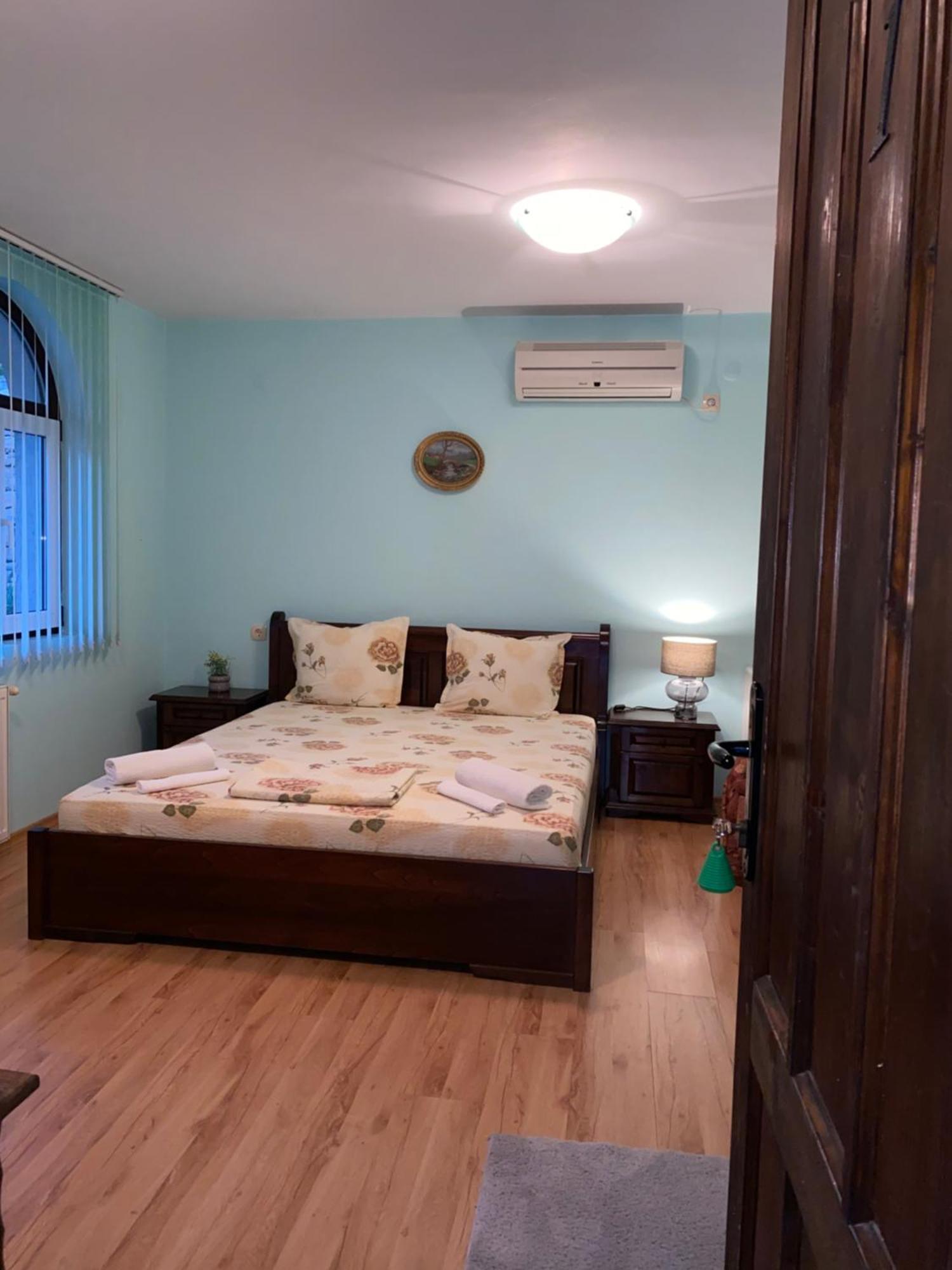 ארבאנאסי Guest House Debar מראה חיצוני תמונה