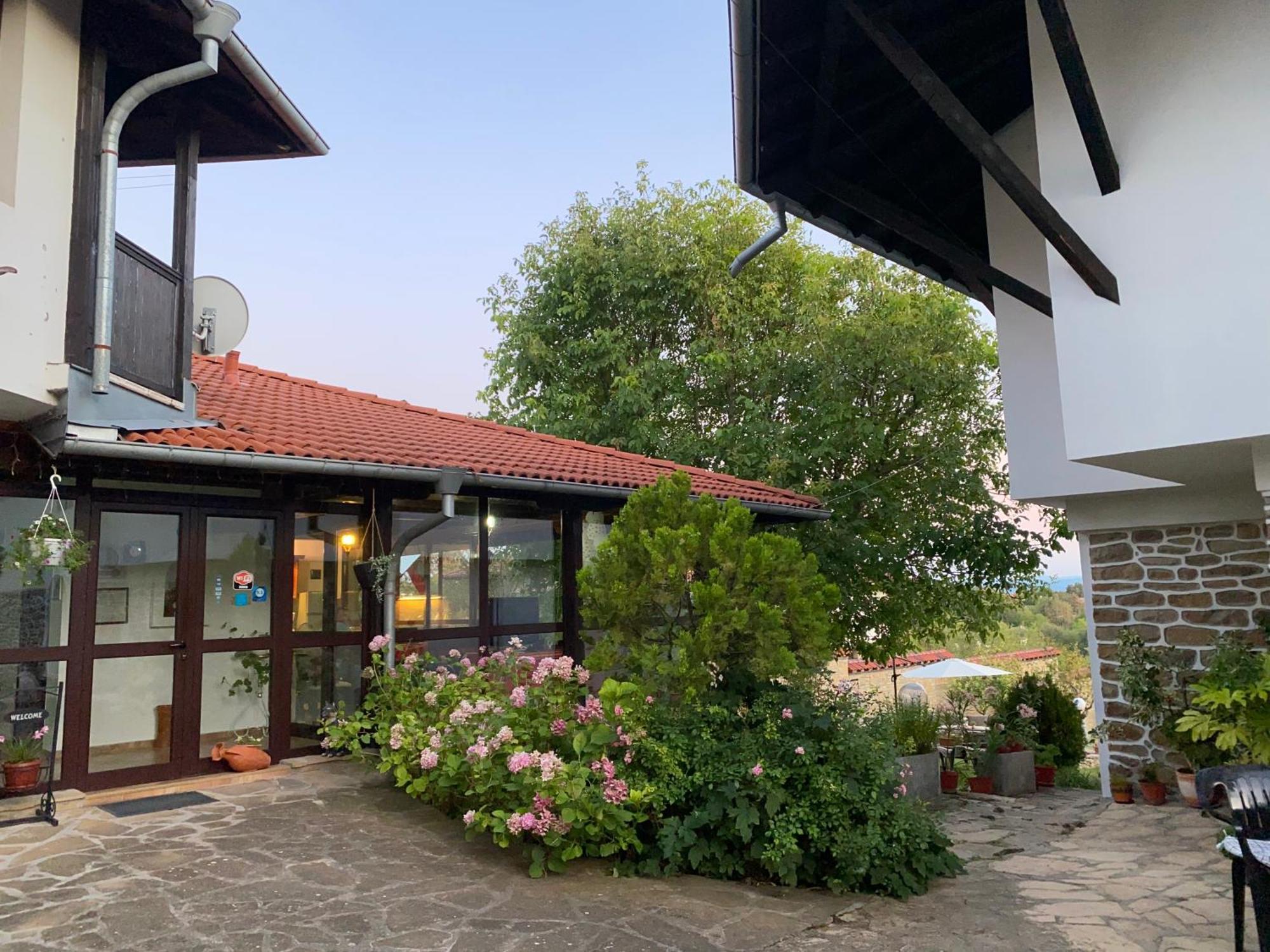 ארבאנאסי Guest House Debar מראה חיצוני תמונה