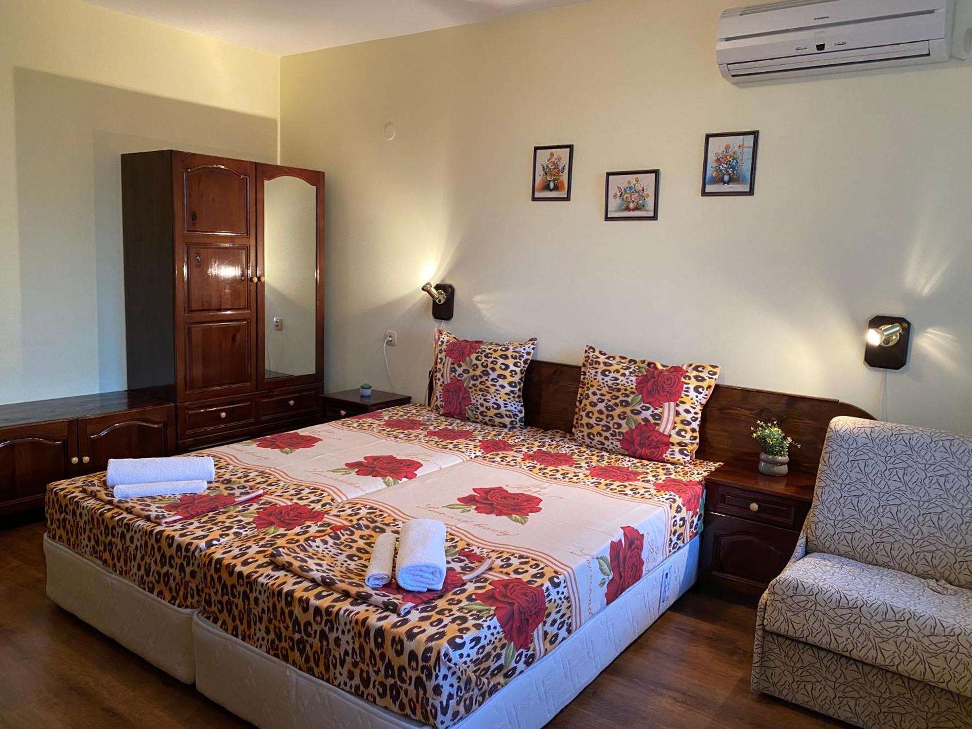 ארבאנאסי Guest House Debar מראה חיצוני תמונה
