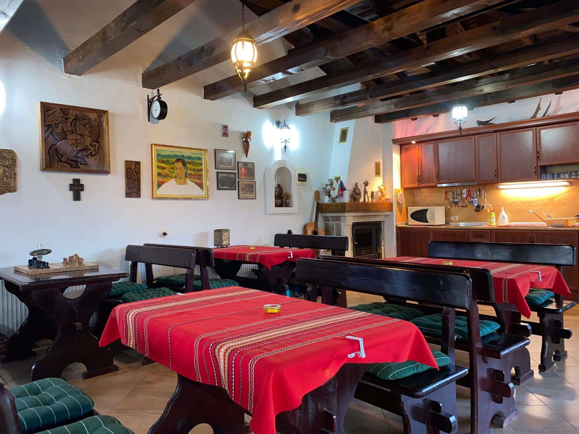 ארבאנאסי Guest House Debar מראה חיצוני תמונה